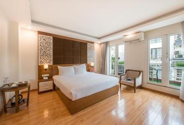 Rising Dragon Villa Hotel