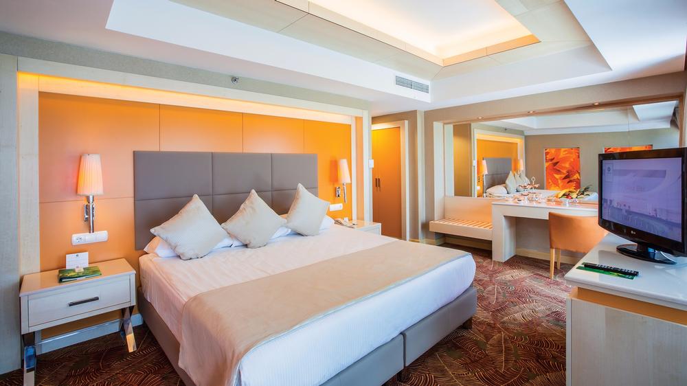 Indulge in Elite Comfort at Cornelia De Luxe Resort