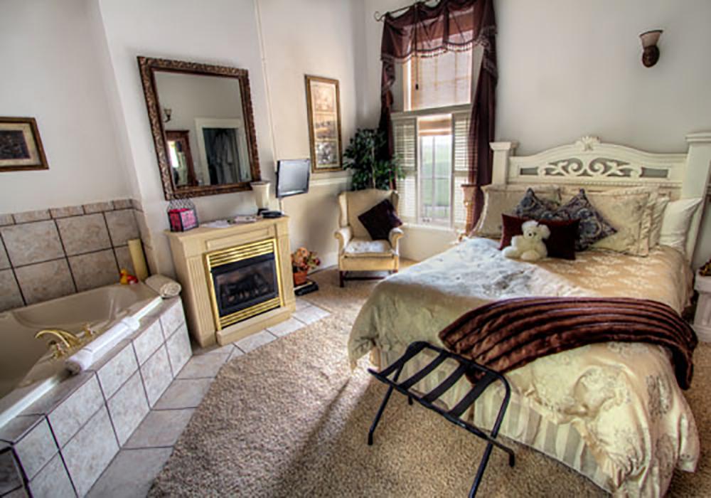 Experience a Slice of History at Maple Hill Manor - Springfield