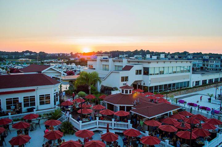 Go fishing and savor waterfront views on a fun family weekend trip.