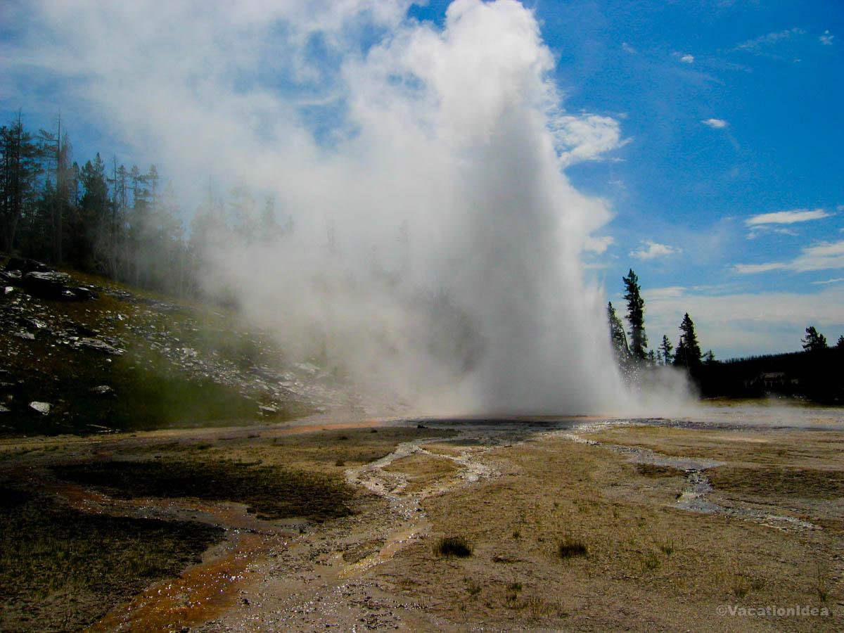 My photo of a geyser erupting in Yellowstone Park