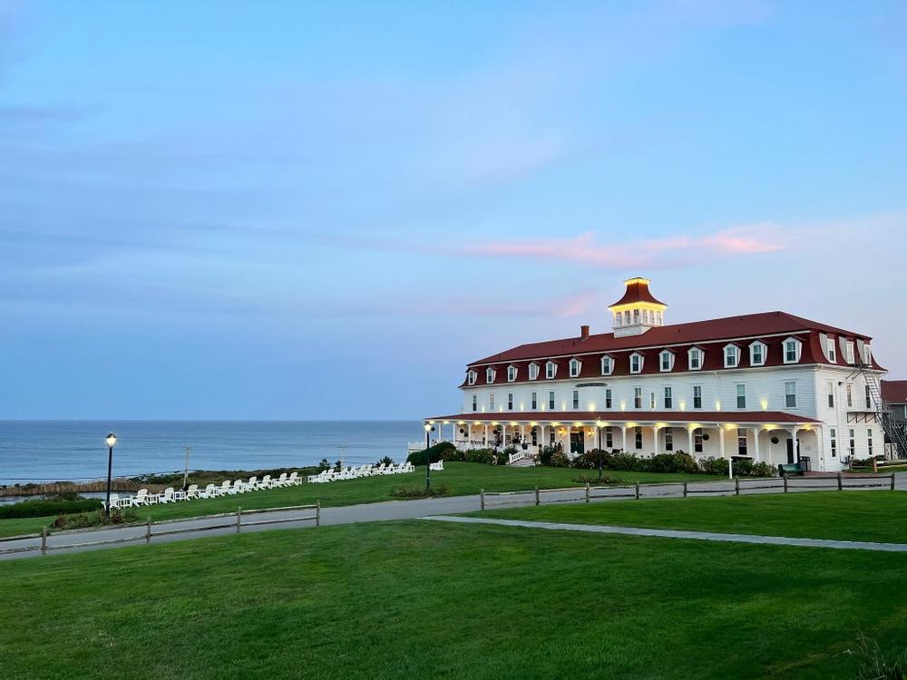 Spring House Hotel - 2.5 hours from Providence including ferry