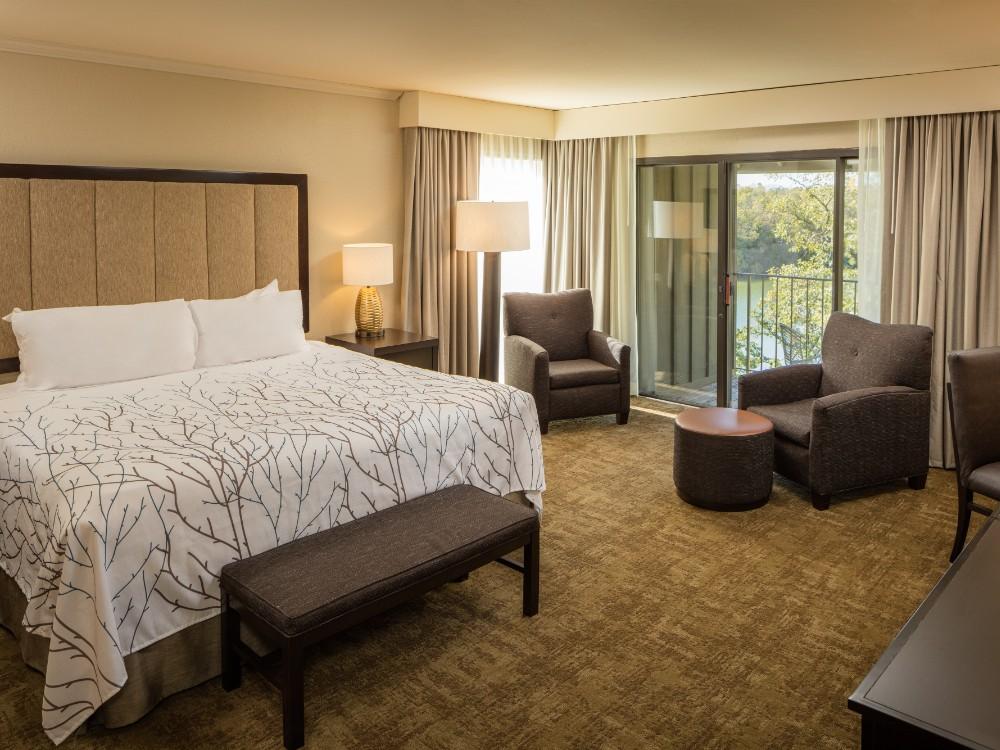 Play championship golf and unwind at the spa on a relaxing spring getaway.