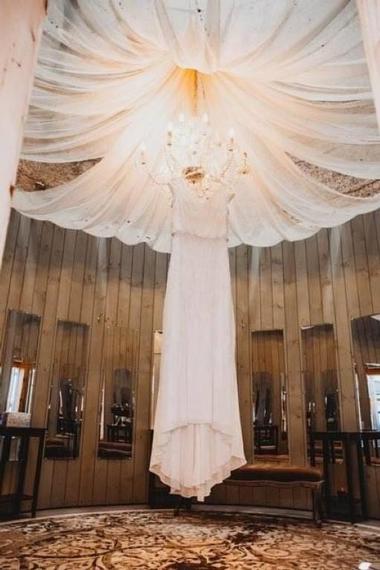 Indoor Wedding Venues Near Me: J Weaver Barn
