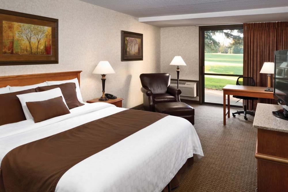 If You Need a Mix of Business and Leisure, Stay at Arrowwood Resort