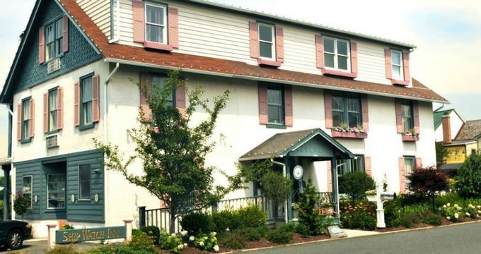 Ship Watch Inn