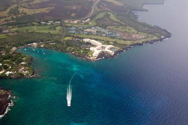 Places to Get Married: Sheraton Kona Resort & Spa at Keauhou Bay