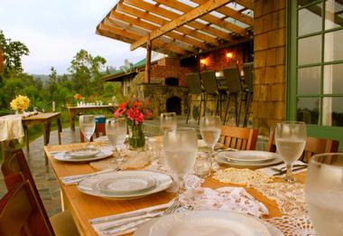 Kona, Hawaii Wedding Venues: Sunshower Coffee