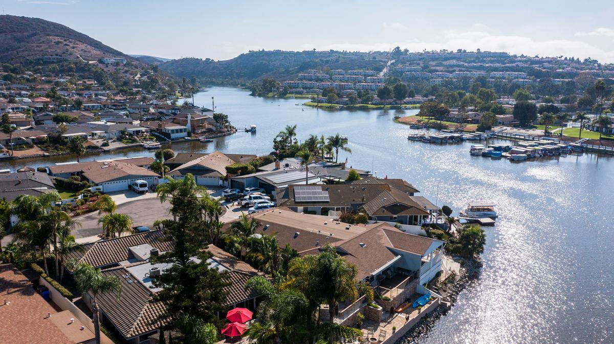 Afternoon view of Lake San Marcos