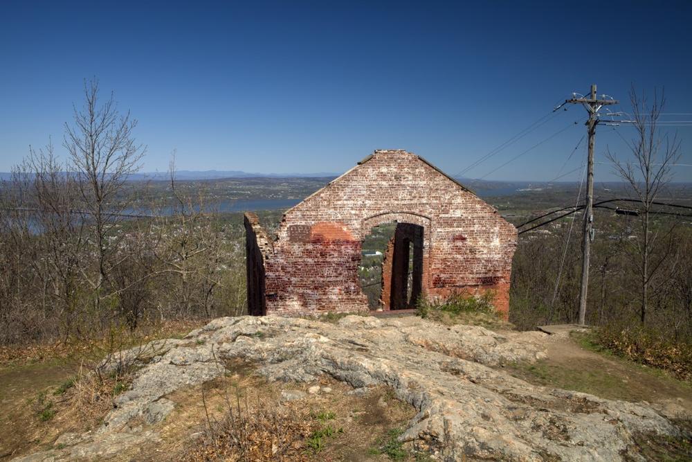 Visit contemporary art galleries and walk along scenic Hudson River trails.