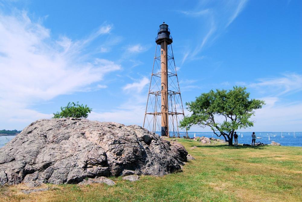 See historic harbor views and stroll colonial streets on a couples coastal walk.