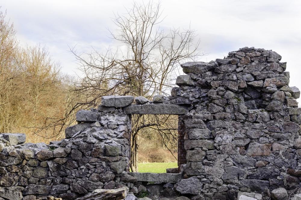 Explore quiet trails and visit local farms on a peaceful retirement countryside escape.