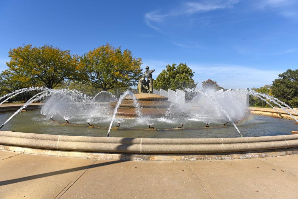 Kansas City - 3 hours and 45 minutes by car from St. Louis
