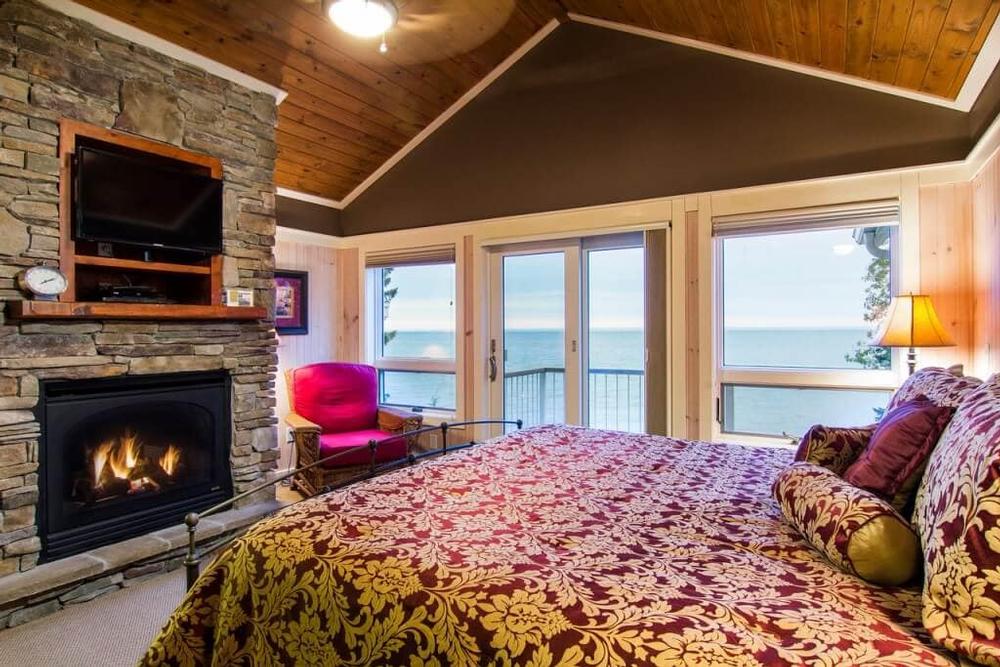 Savor lakeside views and unwind in cozy cottages on a peaceful fall retreat.
