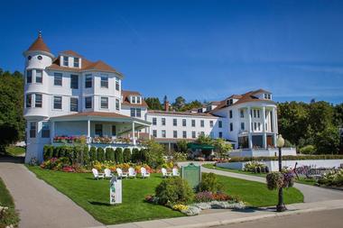 Island House Hotel