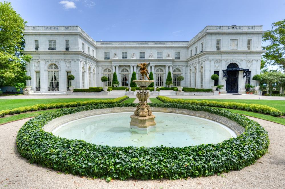 Walk along historic mansions and sail scenic waters on a romantic summer getaway.