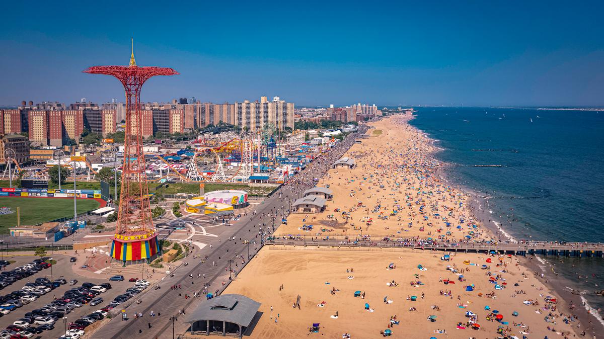 Walk the iconic boardwalk and enjoy thrilling amusement park rides.