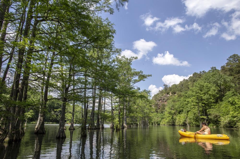 Beavers Bend State Park - 10 minutes by car from Broken Bow
