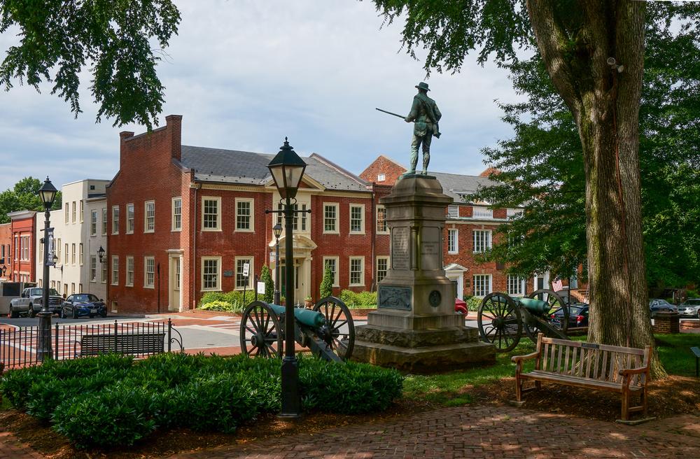 Tour historic estates and sip local wine on a peaceful retirement-friendly getaway.