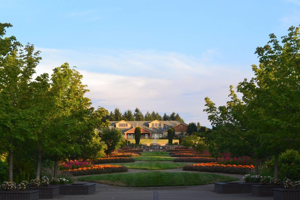 Stroll Through Blooms and Stay Cozy at Oregon Garden Resort