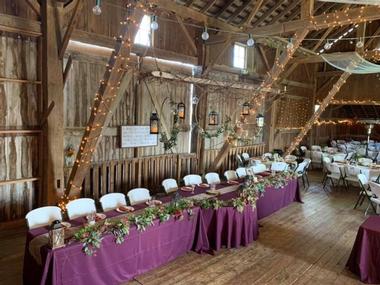 Wedding Venues Near Me: Lostcreek Memory Barn