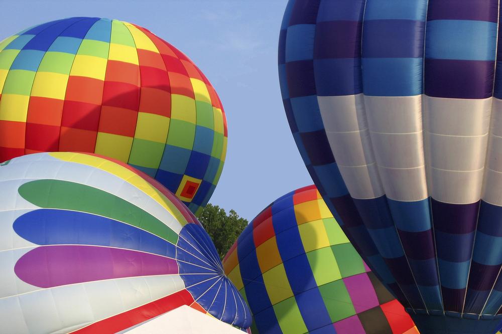 Discover unique attractions and walk along the scenic Tennessee River.