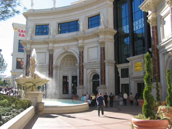 My photo of Las Vegas shopping on a fall day