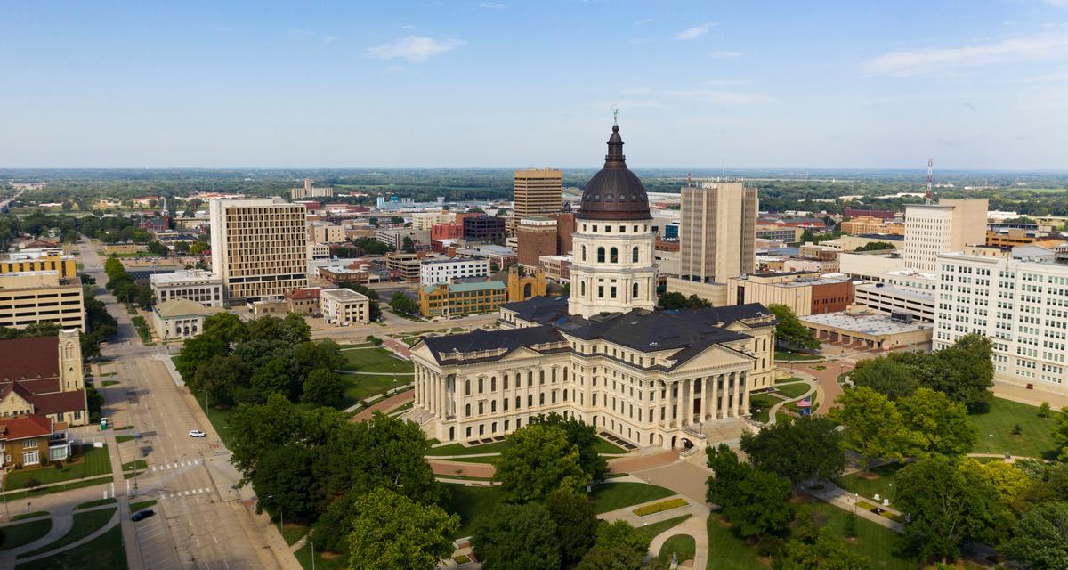 Visit the Capitol and discover local art on an easy cultural trip.