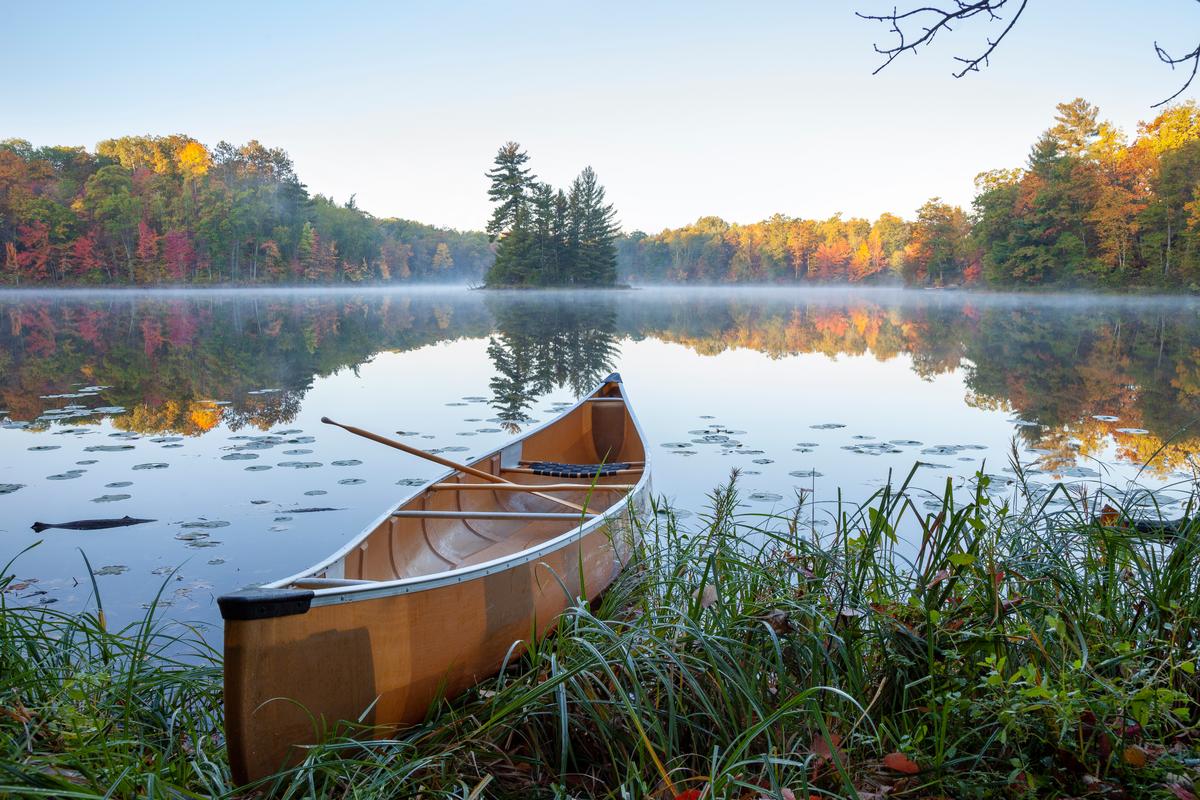 Exploring MN lakes in a canoe