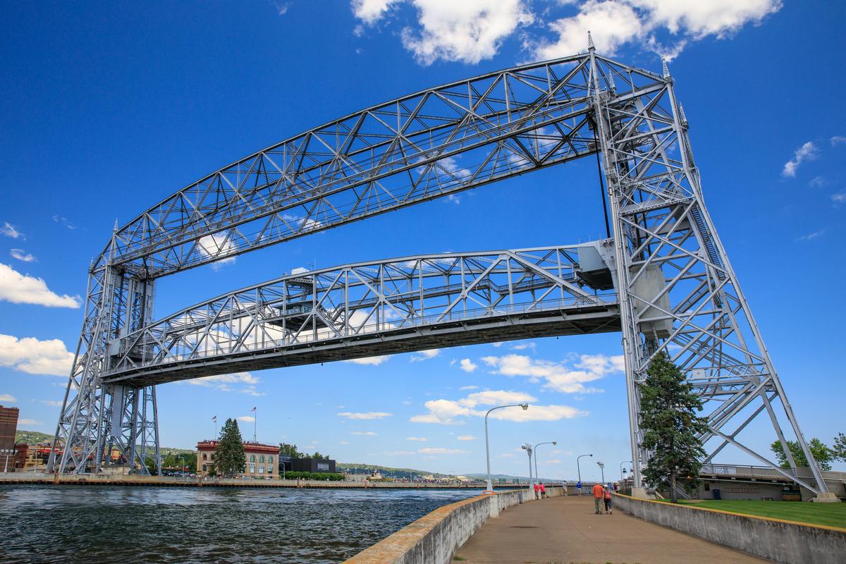 Aerial lift bridge in Duluth