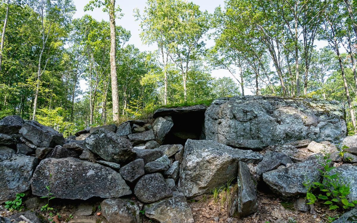 Explore local attractions and enjoy family-friendly fun on a summer weekend.