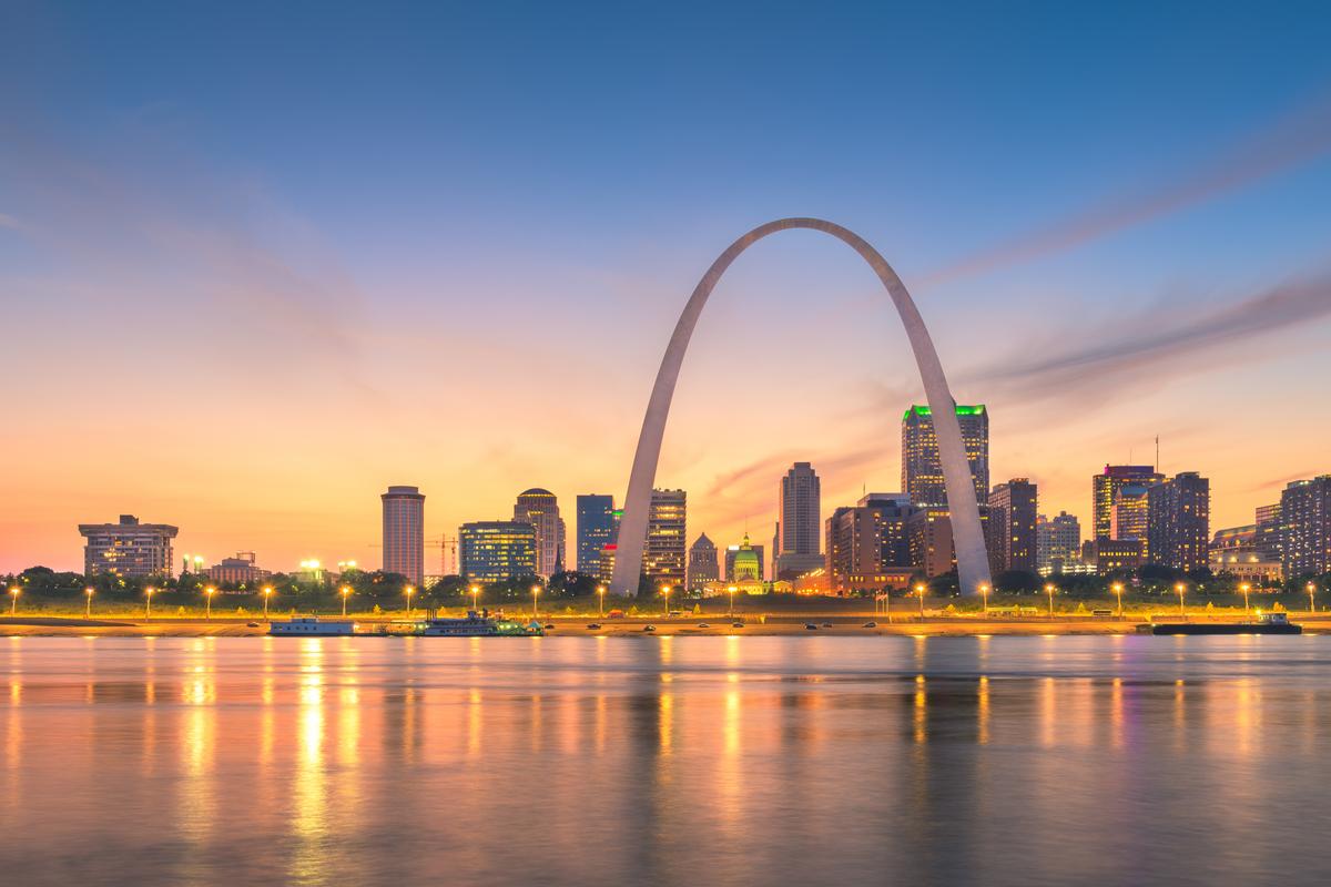 See the Gateway Arch and explore museums on an exciting family trip.
