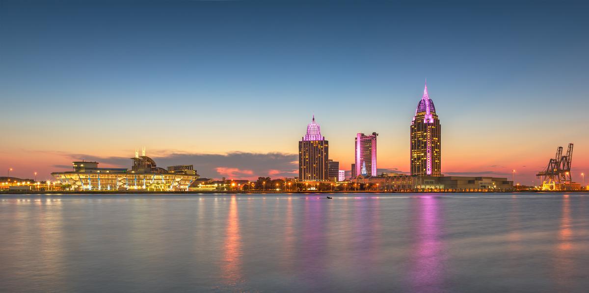 Explore historic sites and experience exciting Mardi Gras traditions.