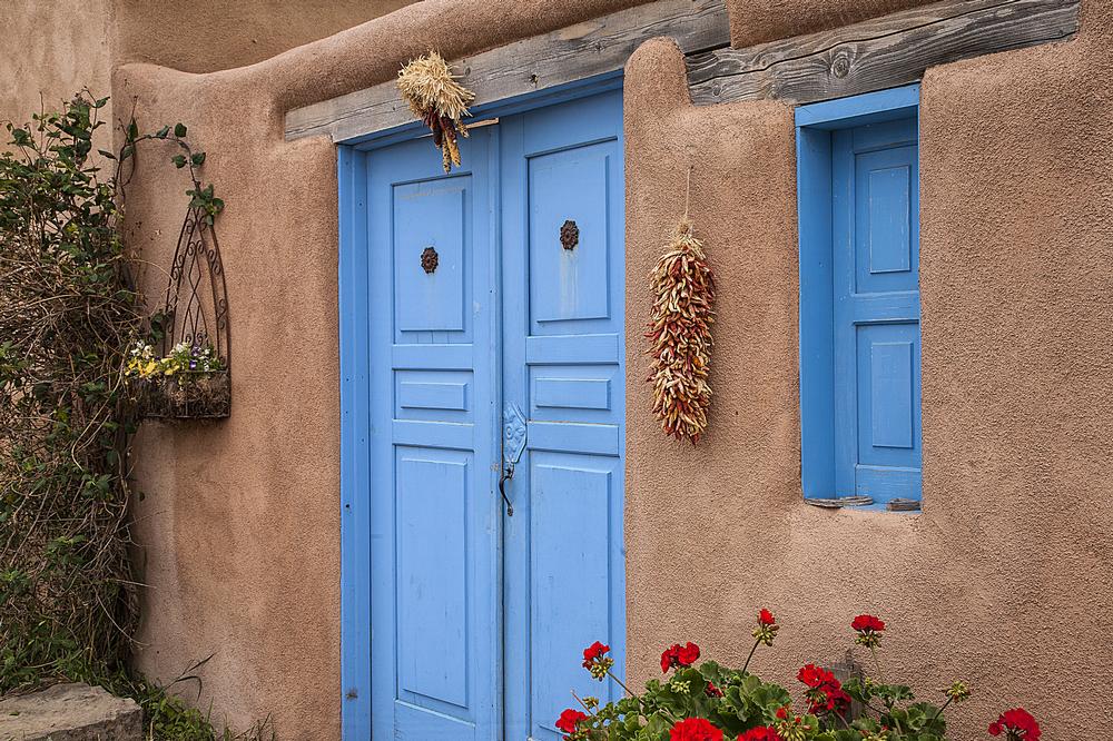 Savor Southwestern Charm and Snowy Peaks in Taos on Thanksgiving