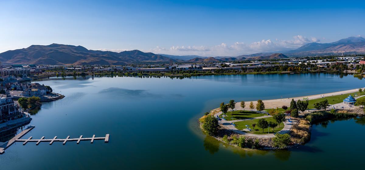 Enjoy summer festivals and walk along the marina in this fun, family-friendly spot.