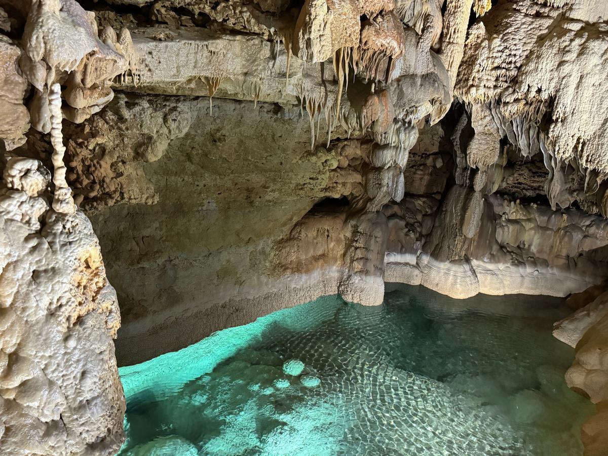 Natural Bridge Caverns