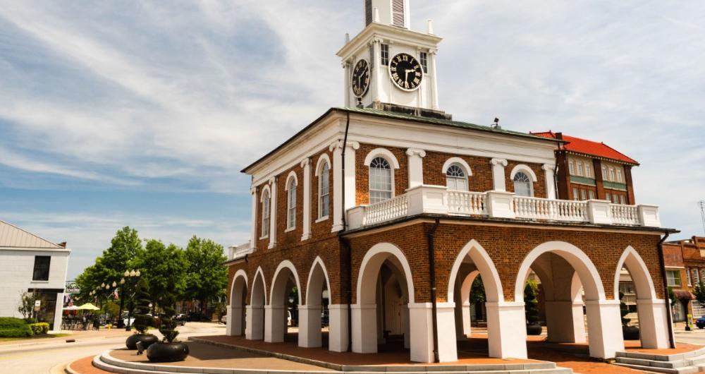 Fayetteville: Gratitude in the Pines