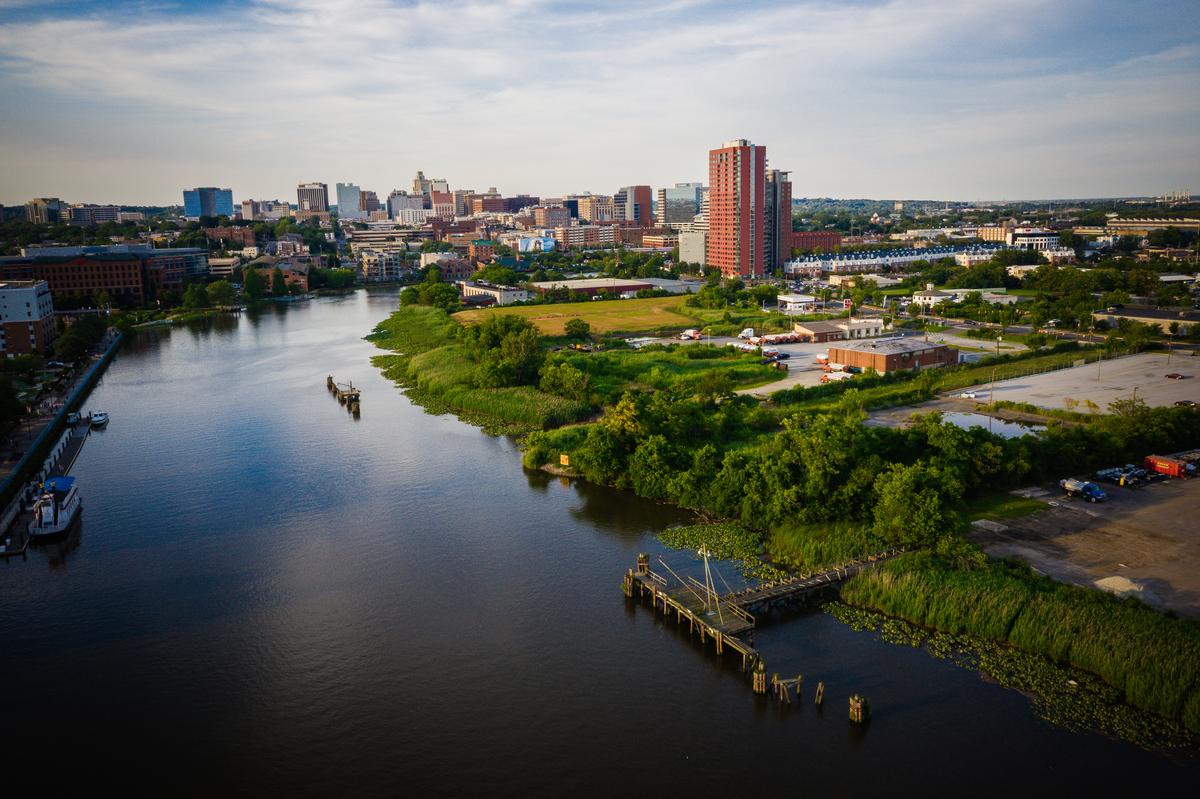 Explore riverfront parks and visit art museums on an easy cultural trip.