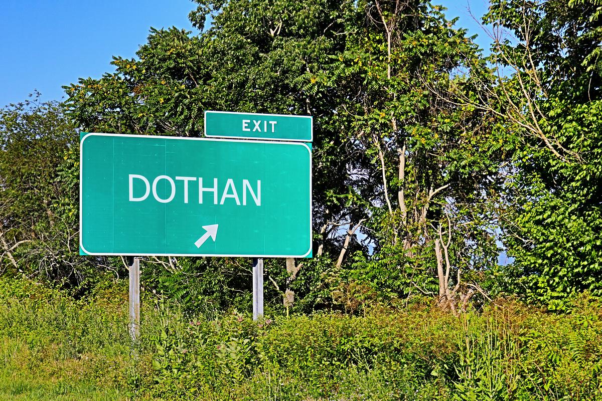 Dothan, Alabama: Peanuts, Porches & Southern Ease
