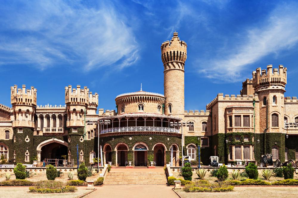 India’s tech capital hums with innovation, gardens, nightlife, and South Indian cuisine