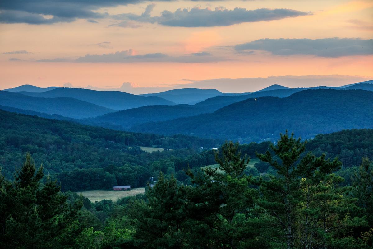 Stroll on Quaint Streets and Soak in New England Beauty in Woodstock