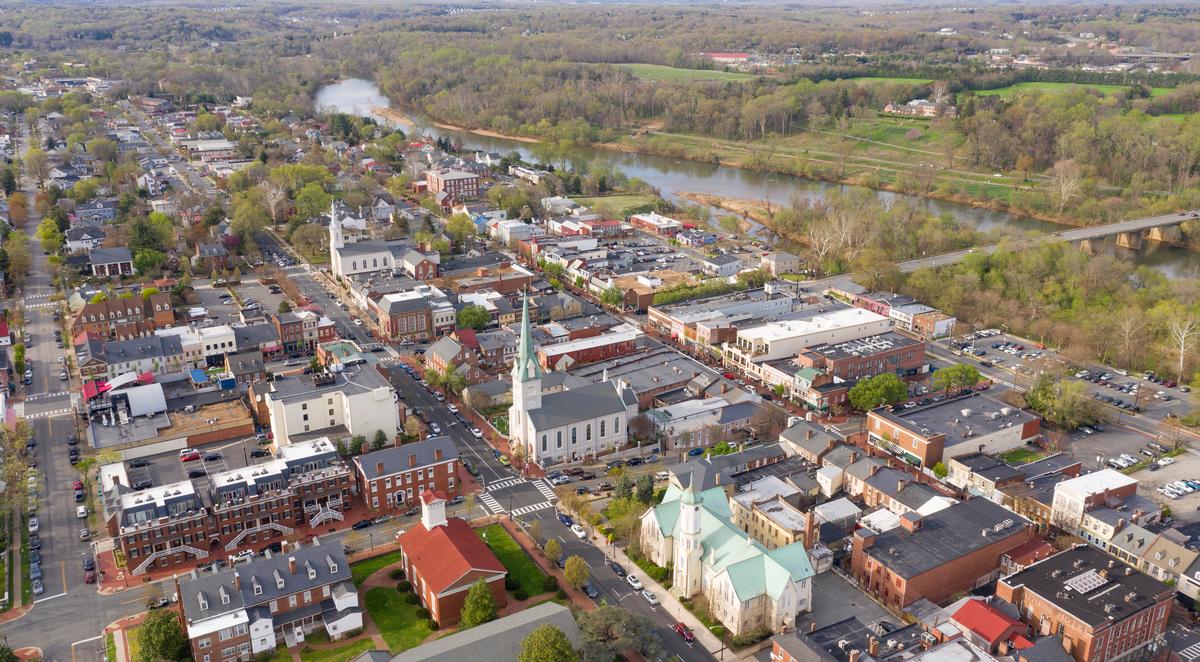 Fredericksburg: Brick Roads, Battlefields & Biscuits