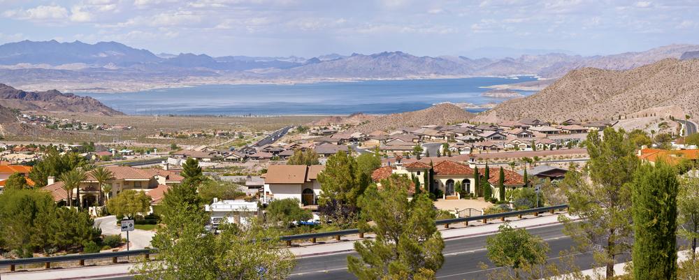 See Hoover Dam and stroll charming streets in a quiet, retirement-friendly destination.