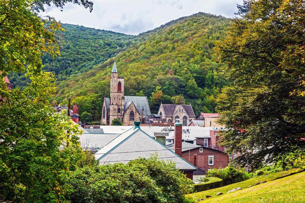 Stroll Victorian streets and hike mountain trails on an unusual fall weekend.