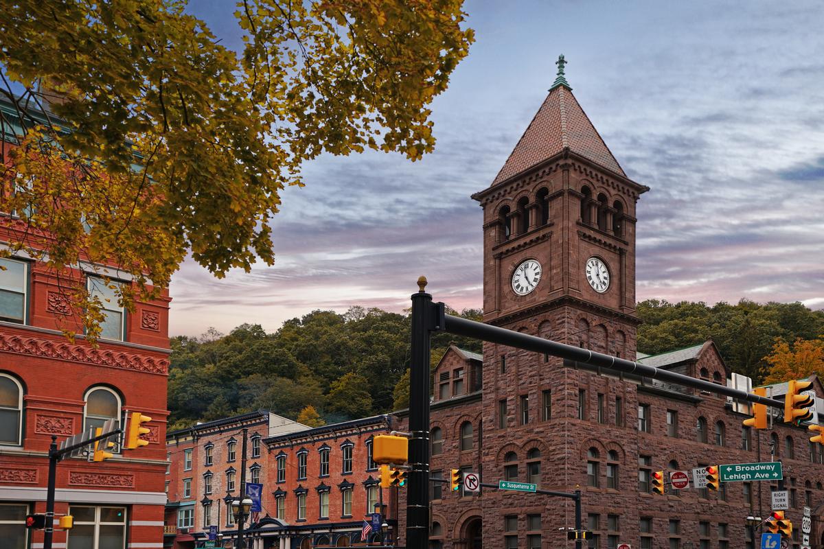 Stroll Victorian streets and hike mountain trails on an unusual fall weekend.