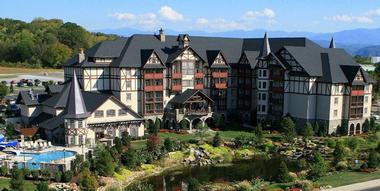 christmas place pigeon inn forge towns loving most vacation hotel visit