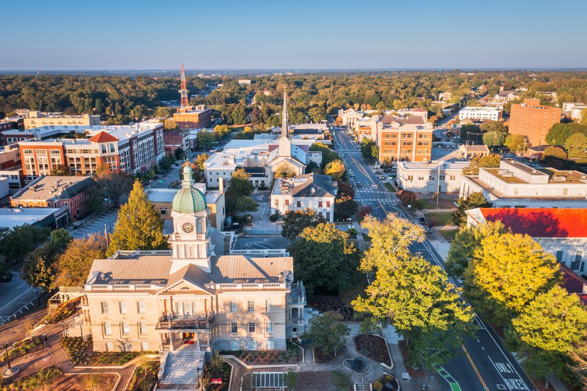 Take It Slow with History, Hiking, and Warm Southern Fare in Athens on Thanksgiving