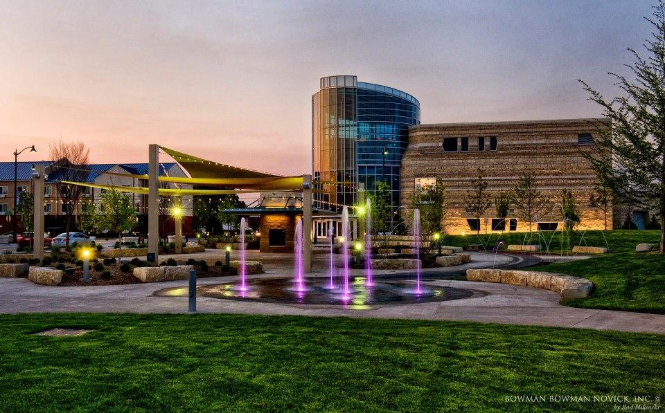 Tour campus landmarks and enjoy riverfront trails on a quick fall weekend.