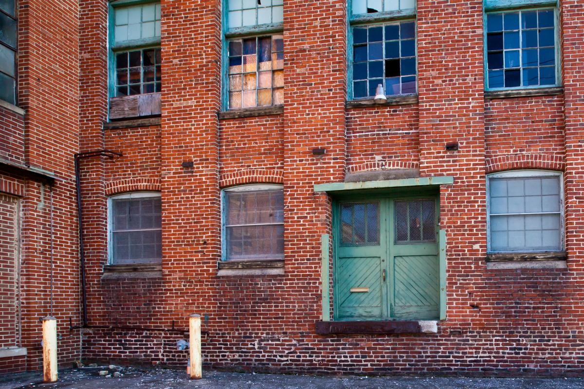 Explore Civil War history and walk downtown streets on a quick historical outing.