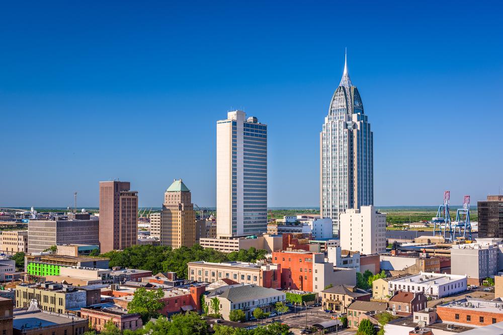 Explore historic sites and experience exciting Mardi Gras traditions.
